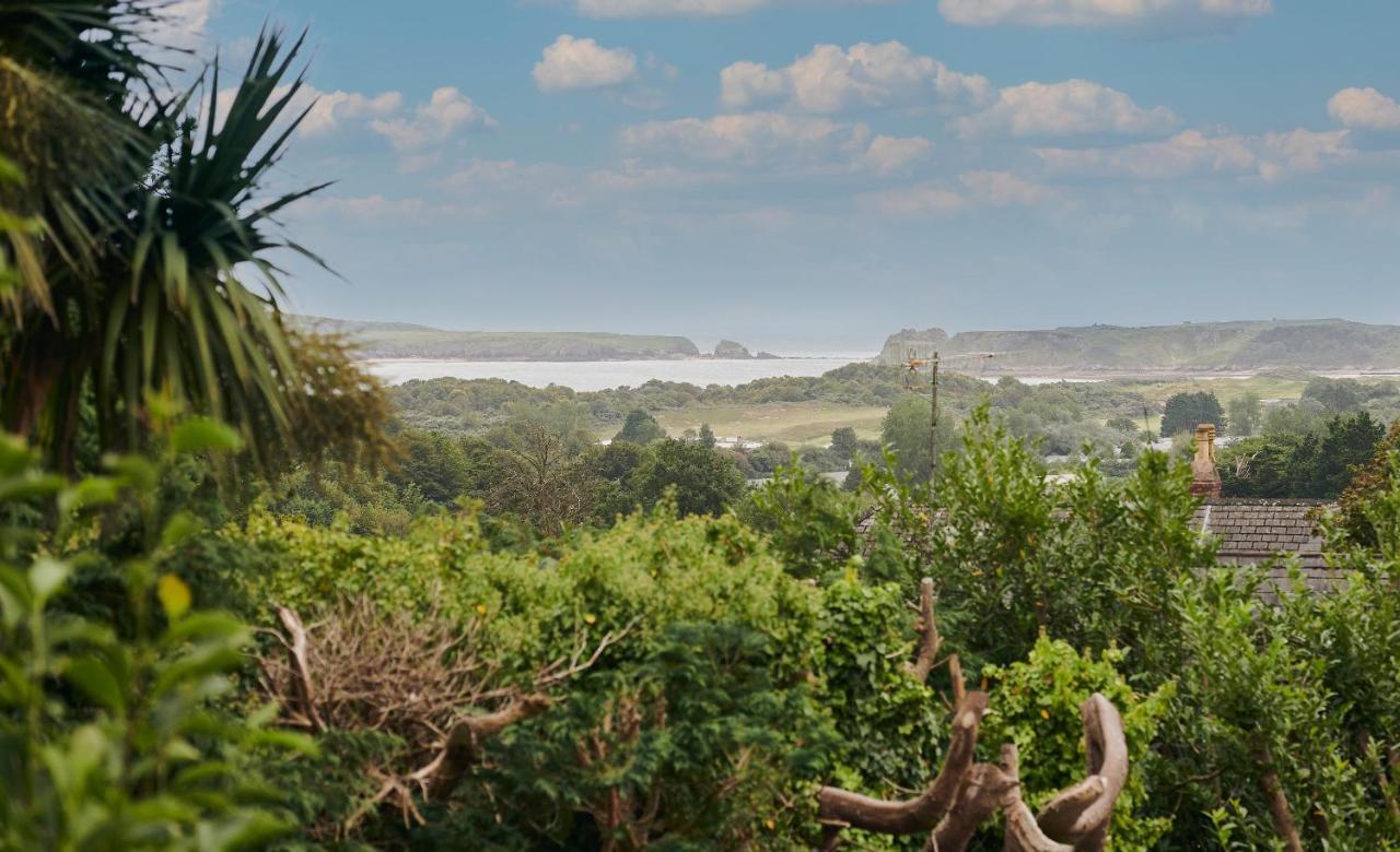 Sea Gem- Beautiful Family Home With Stunning Sea Views & Garden Tenby Esterno foto