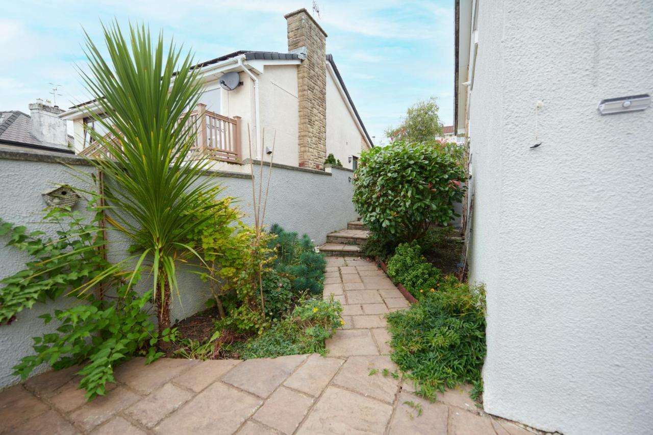 Sea Gem- Beautiful Family Home With Stunning Sea Views & Garden Tenby Esterno foto